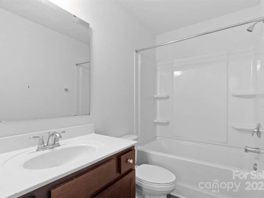 9022 Colwick Hill Lane, Charlotte, NC 28215.  MLS# CAR4221641, YatesRealty ID 17862. 