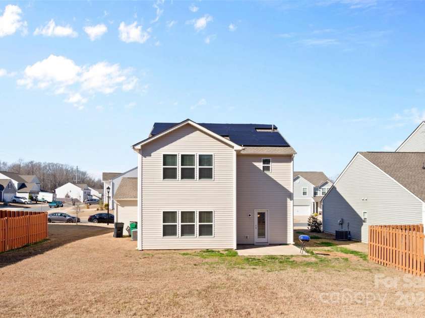 9022 Colwick Hill Lane, Charlotte, NC 28215.  MLS# CAR4221641, YatesRealty ID 17862. 