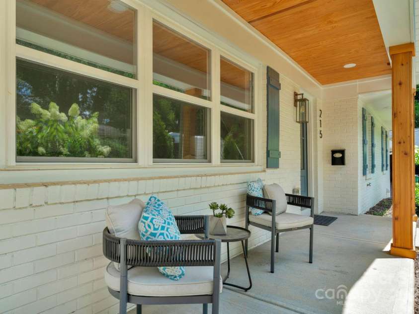 215 Wyanoke Avenue, Charlotte, NC 28205.  MLS# CAR4279883, YatesRealty ID 17863. 