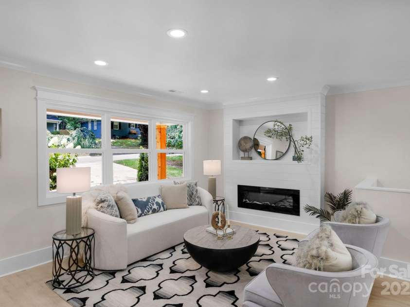 215 Wyanoke Avenue, Charlotte, NC 28205.  MLS# CAR4279883, YatesRealty ID 17863. 