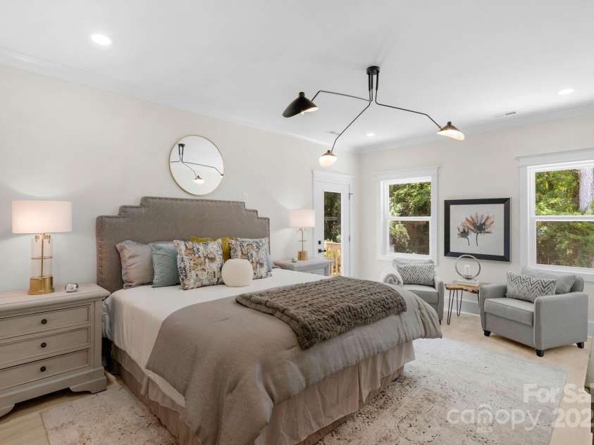 215 Wyanoke Avenue, Charlotte, NC 28205.  MLS# CAR4279883, YatesRealty ID 17863. 