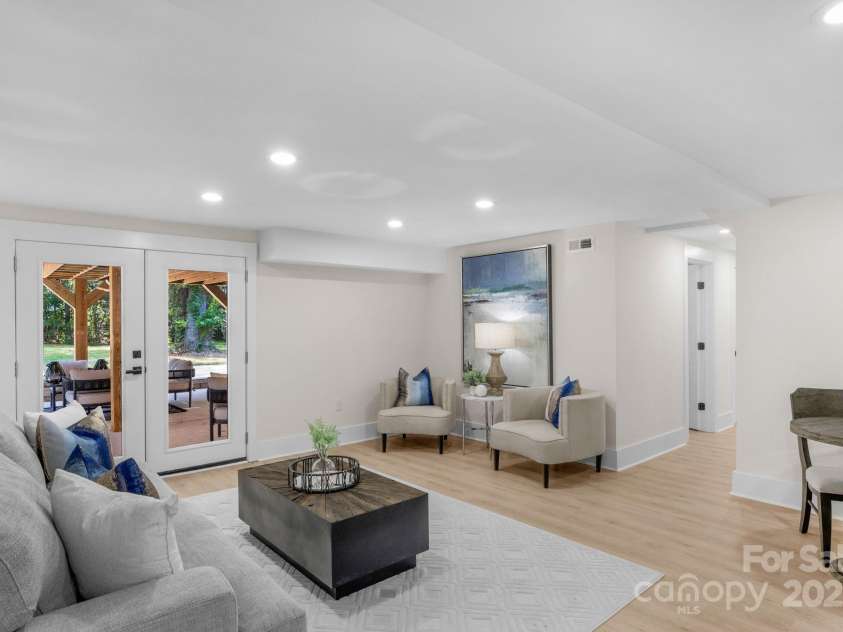 215 Wyanoke Avenue, Charlotte, NC 28205.  MLS# CAR4279883, YatesRealty ID 17863. 