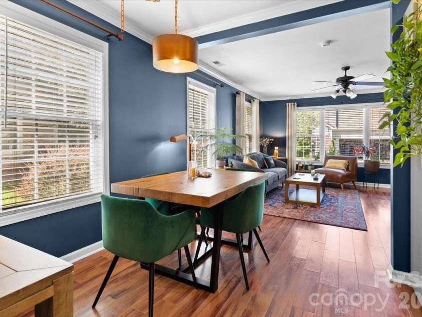 92 Rotunda Circle, Asheville, NC 28806.  MLS# CAR4372964, YatesRealty ID 17863. Dining area