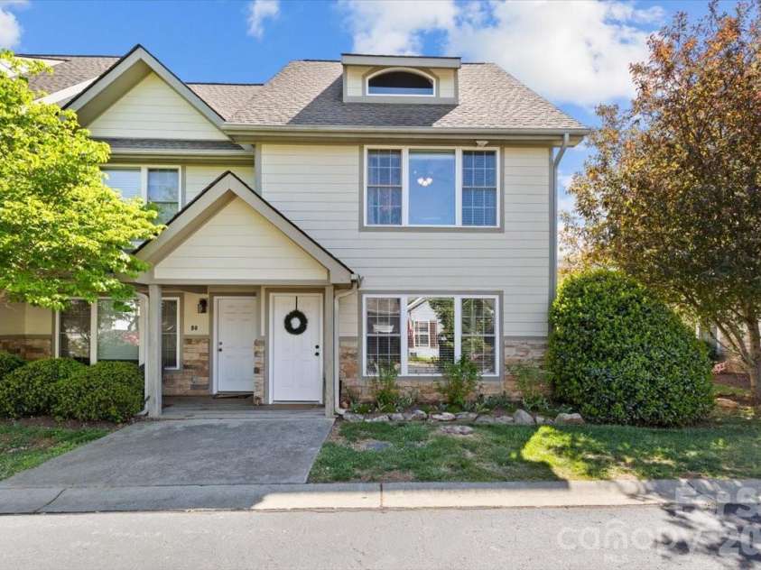 92 Rotunda Circle, Asheville, NC 28806.  MLS# CAR4372964, YatesRealty ID 17863. End unit