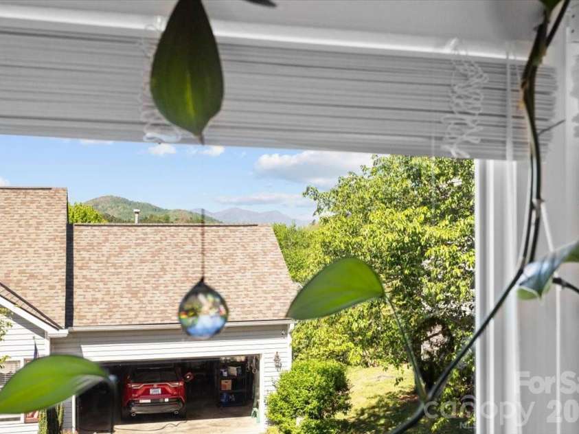 92 Rotunda Circle, Asheville, NC 28806.  MLS# CAR4372964, YatesRealty ID 17863. Year-round view