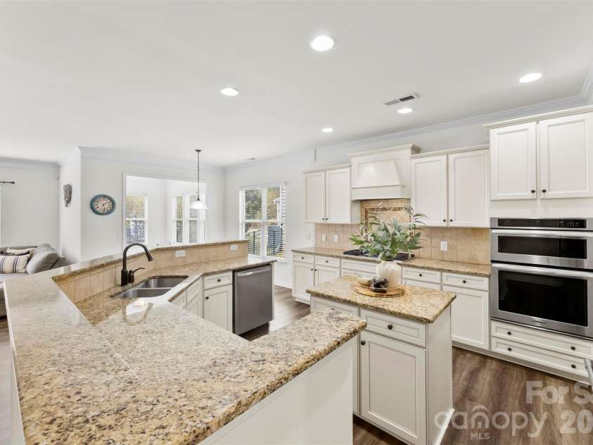 1532 Ridgehaven Road, Waxhaw, NC 28173.  MLS# CAR4361328, YatesRealty ID 17864. 