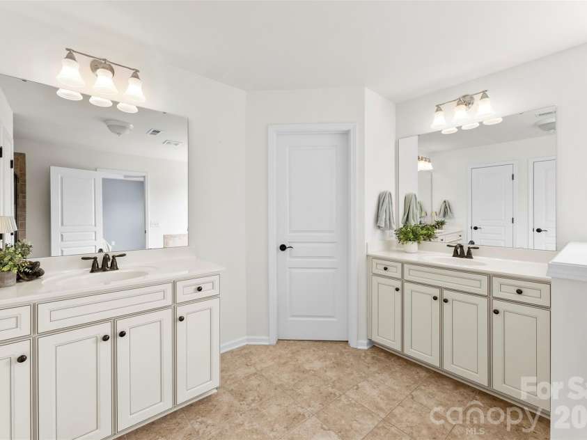 1532 Ridgehaven Road, Waxhaw, NC 28173.  MLS# CAR4361328, YatesRealty ID 17864. 