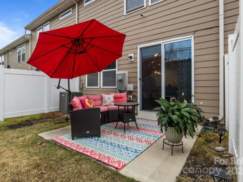 16038 Red Buckeye Lane, Huntersville, NC 28078.  MLS# CAR4241328, YatesRealty ID 17864. 