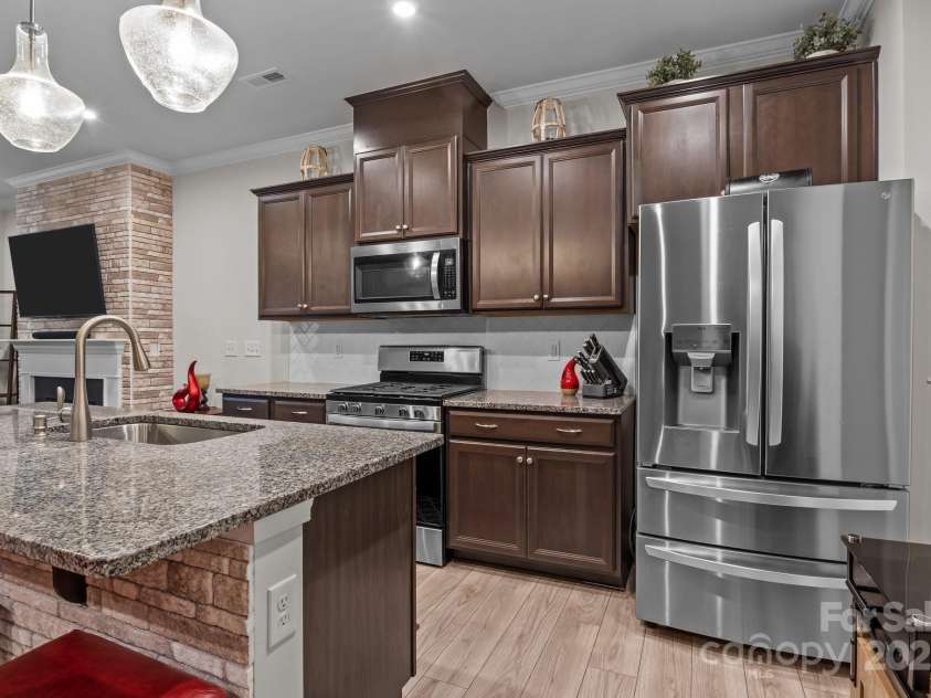 16038 Red Buckeye Lane, Huntersville, NC 28078.  MLS# CAR4241328, YatesRealty ID 17864. 