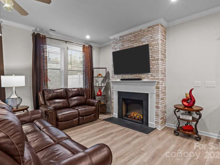 16038 Red Buckeye Lane, Huntersville, NC 28078.  MLS# CAR4241328, YatesRealty ID 17864. 