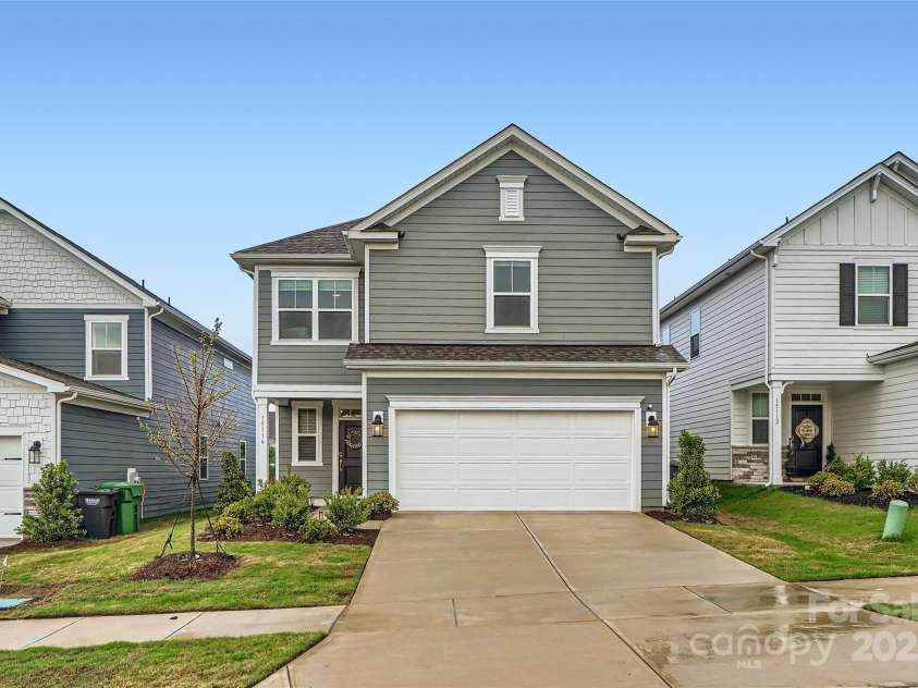 15116 Caspian Way, Charlotte, NC 28278.  MLS# CAR4245976, YatesRealty ID 17866. 