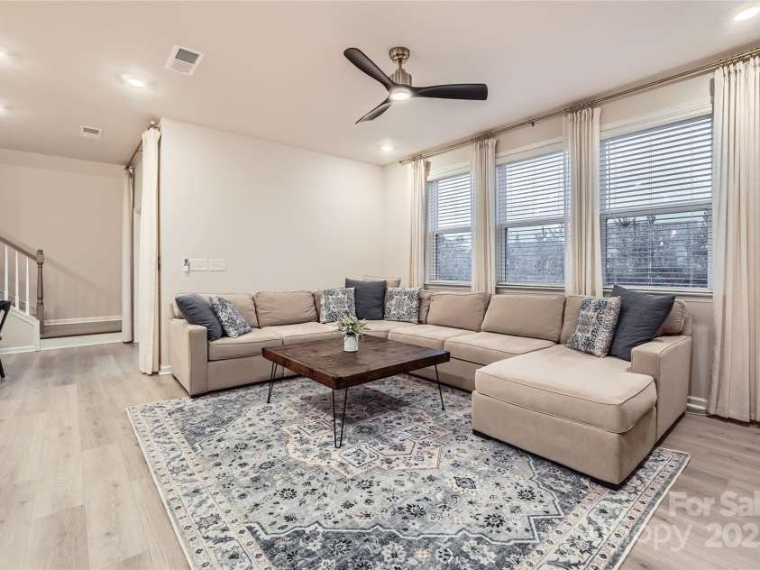 15116 Caspian Way, Charlotte, NC 28278.  MLS# CAR4245976, YatesRealty ID 17866. 