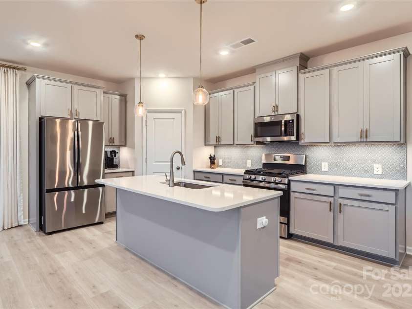 15116 Caspian Way, Charlotte, NC 28278.  MLS# CAR4245976, YatesRealty ID 17866. 