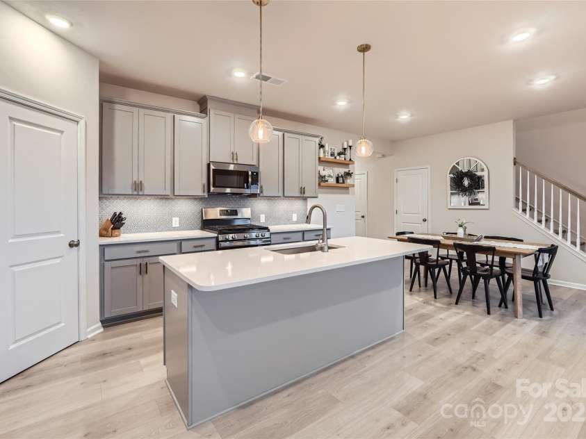 15116 Caspian Way, Charlotte, NC 28278.  MLS# CAR4245976, YatesRealty ID 17866. 