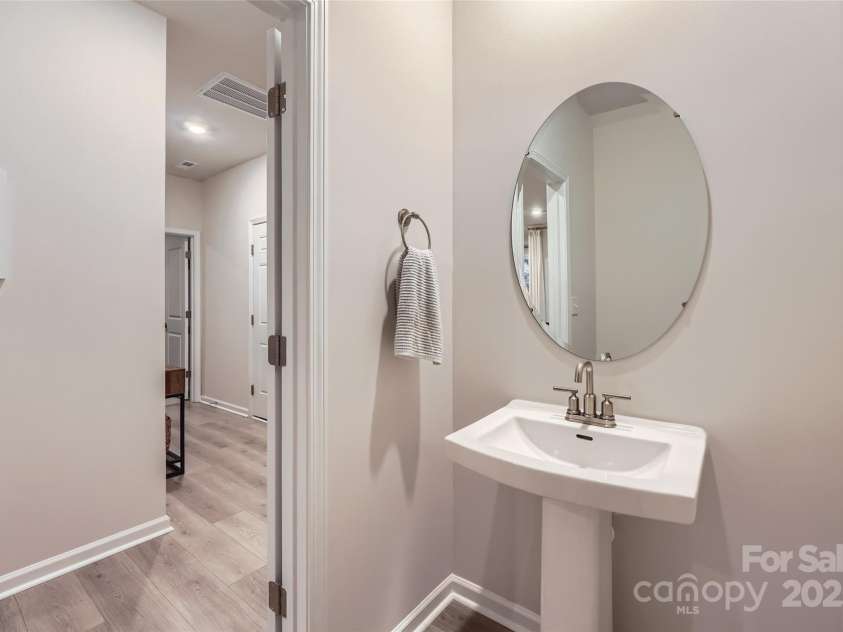 15116 Caspian Way, Charlotte, NC 28278.  MLS# CAR4245976, YatesRealty ID 17866. 