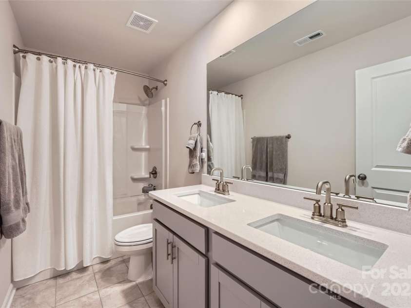 15116 Caspian Way, Charlotte, NC 28278.  MLS# CAR4245976, YatesRealty ID 17866. 