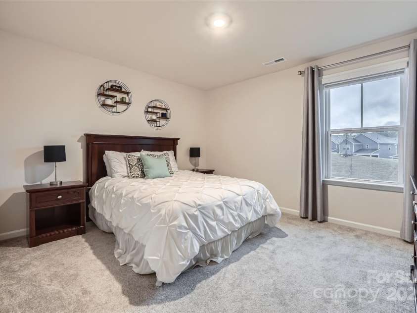 15116 Caspian Way, Charlotte, NC 28278.  MLS# CAR4245976, YatesRealty ID 17866. 