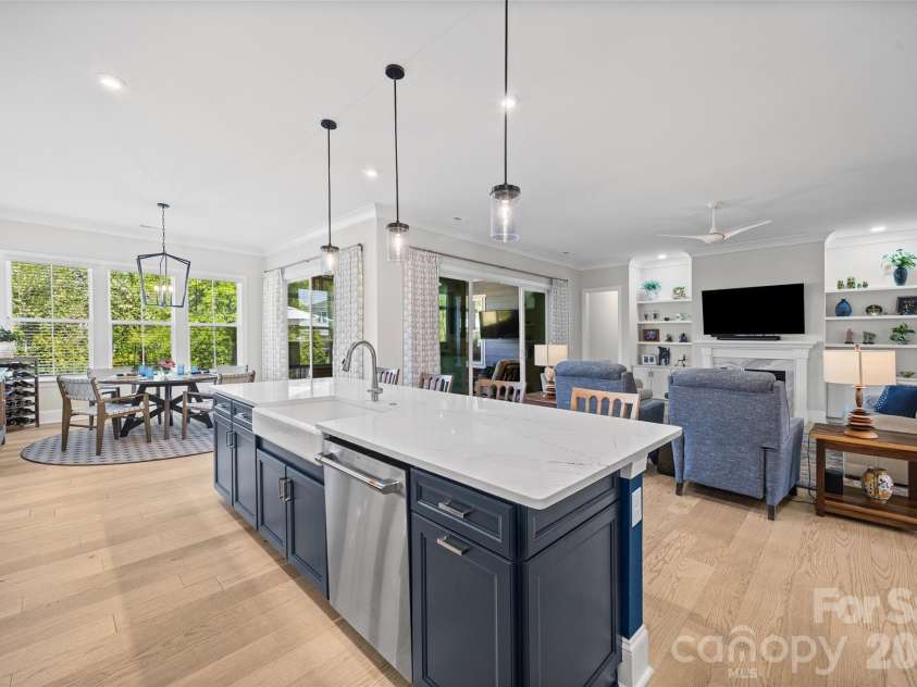 703 Bee Ridge Road, Belmont, NC 28012.  MLS# CAR4363166, YatesRealty ID 17866. 