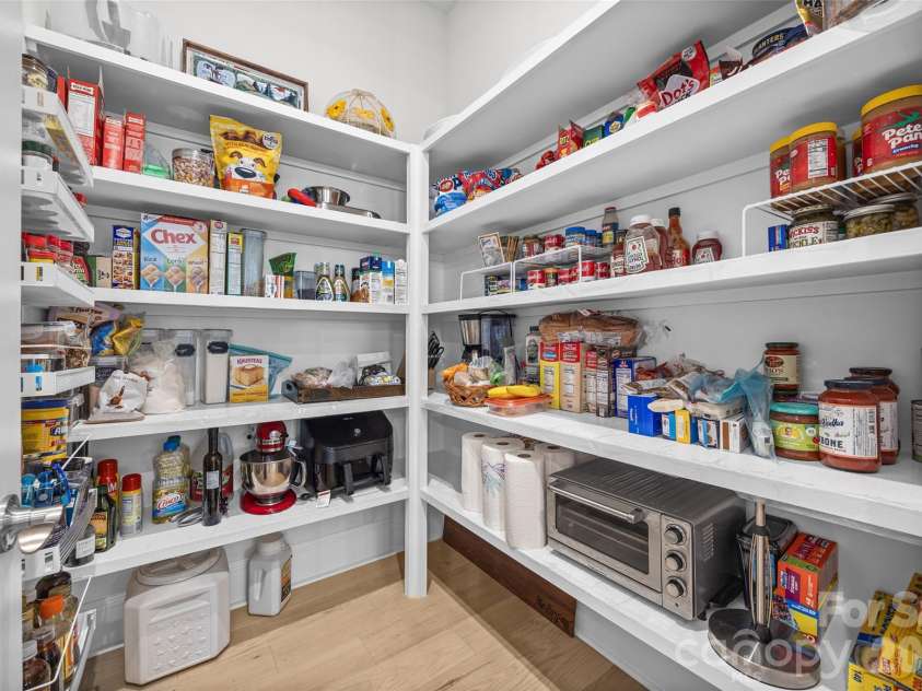 703 Bee Ridge Road, Belmont, NC 28012.  MLS# CAR4363166, YatesRealty ID 17866. 