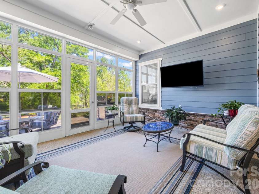 703 Bee Ridge Road, Belmont, NC 28012.  MLS# CAR4363166, YatesRealty ID 17866. 