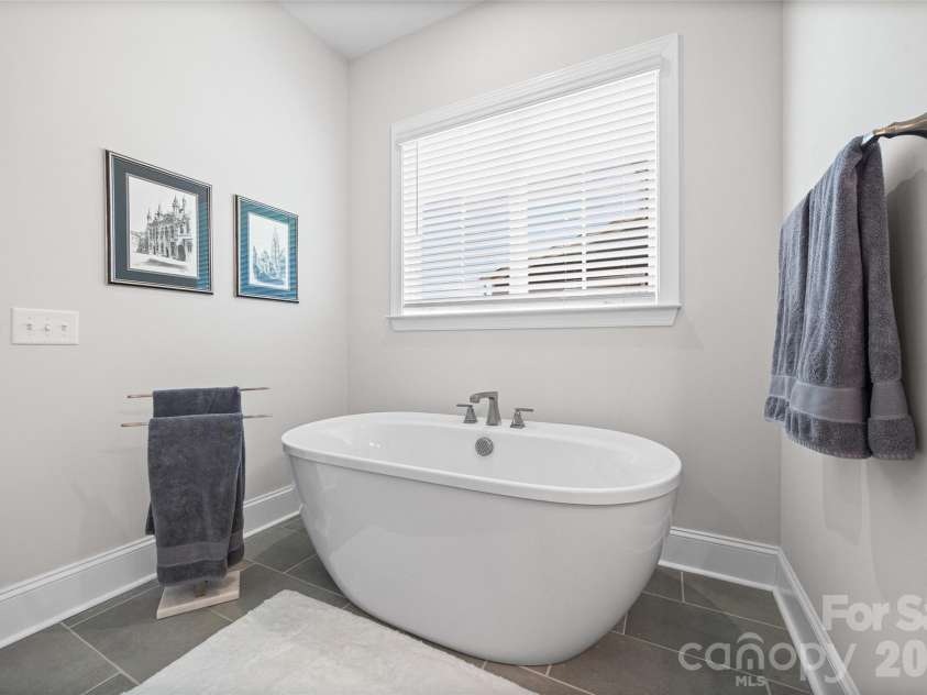 703 Bee Ridge Road, Belmont, NC 28012.  MLS# CAR4363166, YatesRealty ID 17866. 