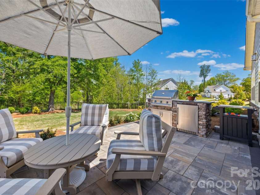 703 Bee Ridge Road, Belmont, NC 28012.  MLS# CAR4363166, YatesRealty ID 17866. 