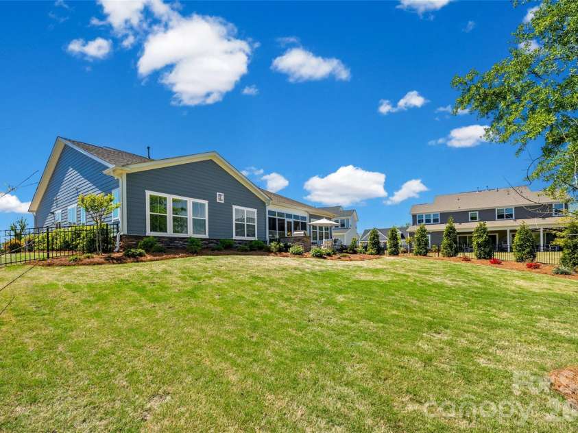 703 Bee Ridge Road, Belmont, NC 28012.  MLS# CAR4363166, YatesRealty ID 17866. 