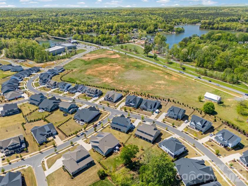703 Bee Ridge Road, Belmont, NC 28012.  MLS# CAR4363166, YatesRealty ID 17866. 