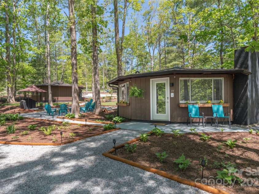 8 Palatka Street, Arden, NC 28704.  MLS# CAR4280248, YatesRealty ID 17867. 
