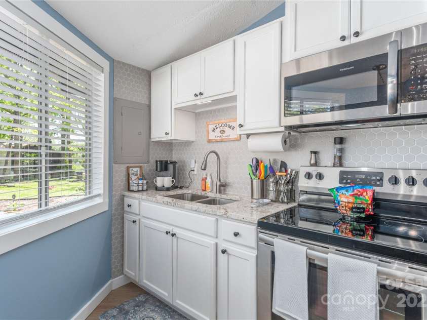 8 Palatka Street, Arden, NC 28704.  MLS# CAR4280248, YatesRealty ID 17867. 