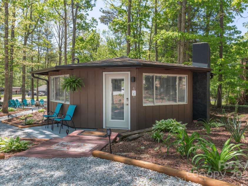 8 Palatka Street, Arden, NC 28704.  MLS# CAR4280248, YatesRealty ID 17867. 