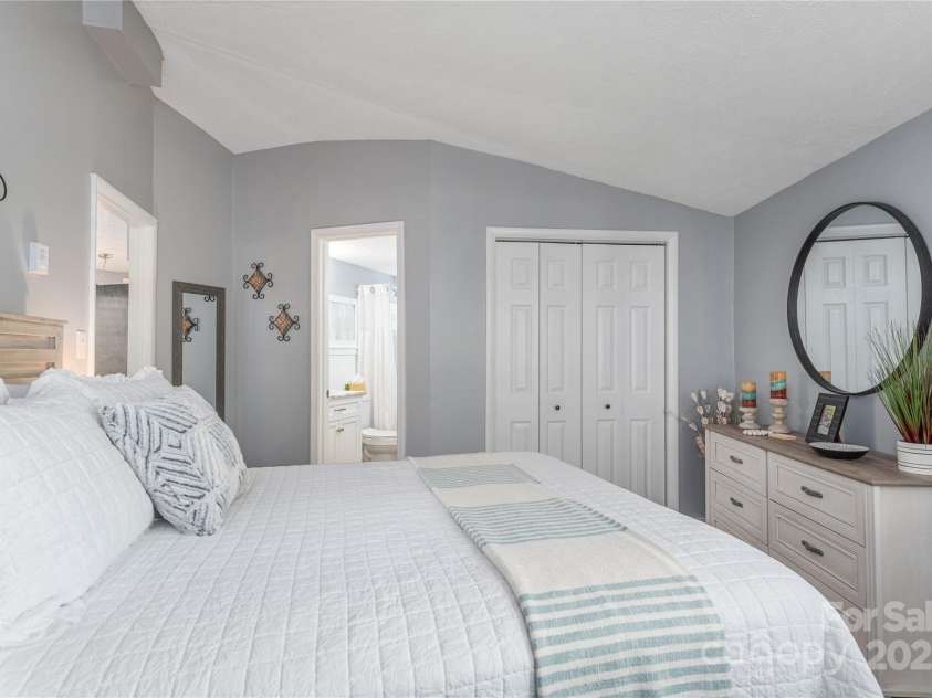 8 Palatka Street, Arden, NC 28704.  MLS# CAR4280248, YatesRealty ID 17867. 