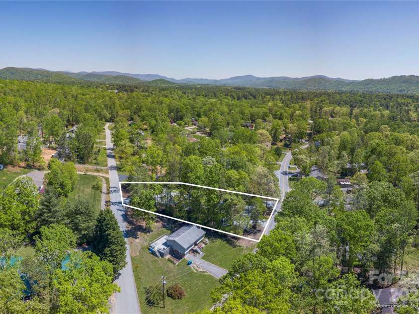 8 Palatka Street, Arden, NC 28704.  MLS# CAR4280248, YatesRealty ID 17867. 
