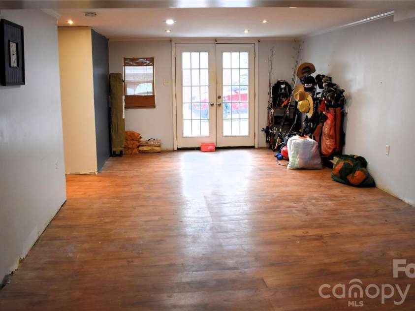 3 Forest Drive, Lexington, NC 27292.  MLS# CAR4342487, YatesRealty ID 17868. Basement