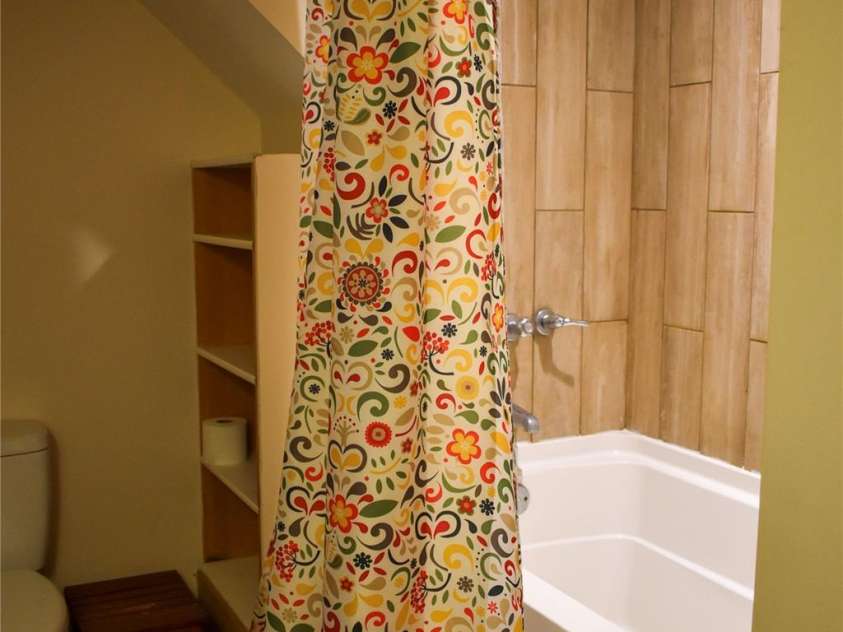 3 Forest Drive, Lexington, NC 27292.  MLS# CAR4342487, YatesRealty ID 17868. Full Bath in Basement