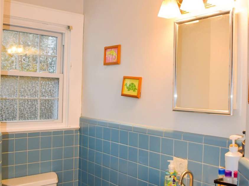 3 Forest Drive, Lexington, NC 27292.  MLS# CAR4342487, YatesRealty ID 17868. Full bathroom Main Level