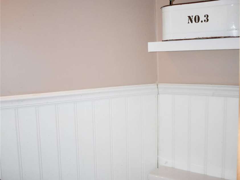 3 Forest Drive, Lexington, NC 27292.  MLS# CAR4342487, YatesRealty ID 17868. Primary Bathroom