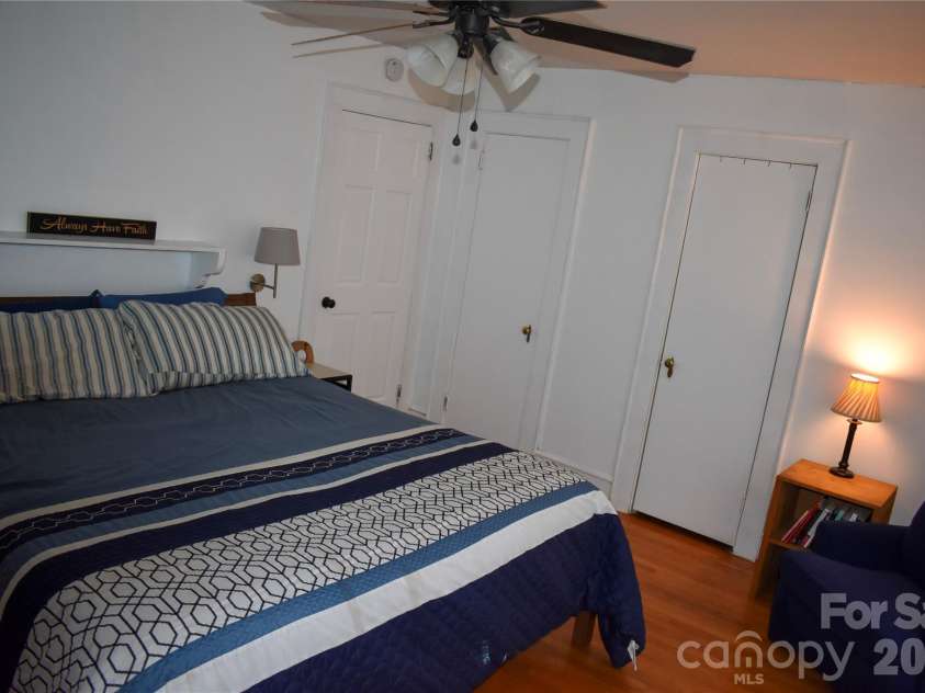 3 Forest Drive, Lexington, NC 27292.  MLS# CAR4342487, YatesRealty ID 17868. Primary Bedroom