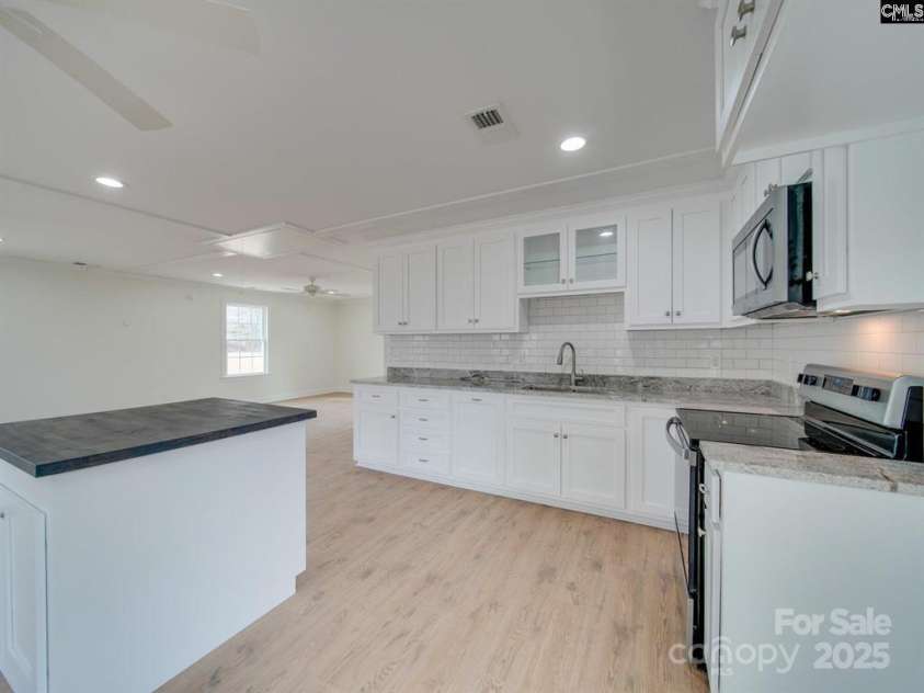 2002 Lystra Road, Camden, SC 29020.  MLS# CAR4288801, YatesRealty ID 1787. 