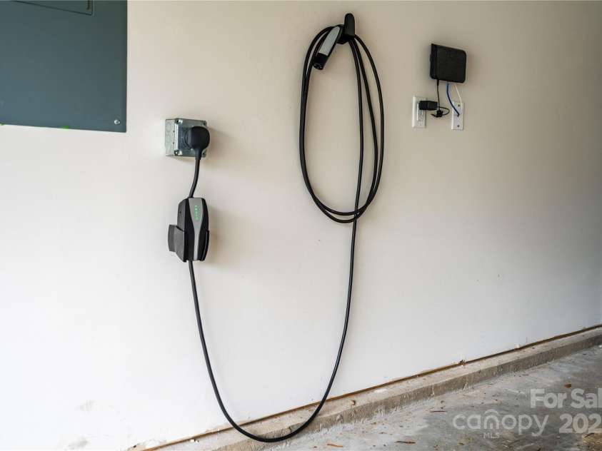 2131 Belterra Drive, Charlotte, NC 28216.  MLS# CAR4228809, YatesRealty ID 1787. EV charger!