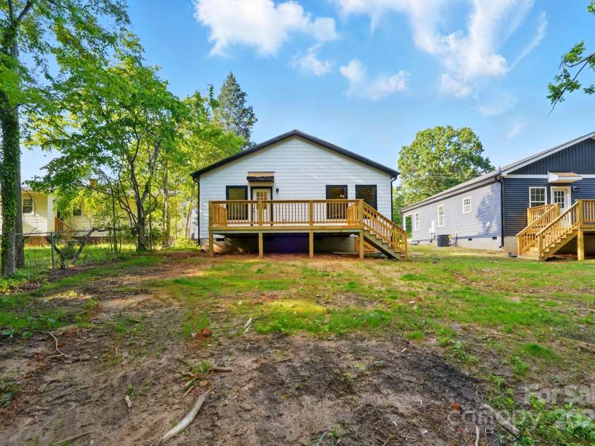 253 Hall Avenue, Concord, NC 28027.  MLS# CAR4260681, YatesRealty ID 17870. 