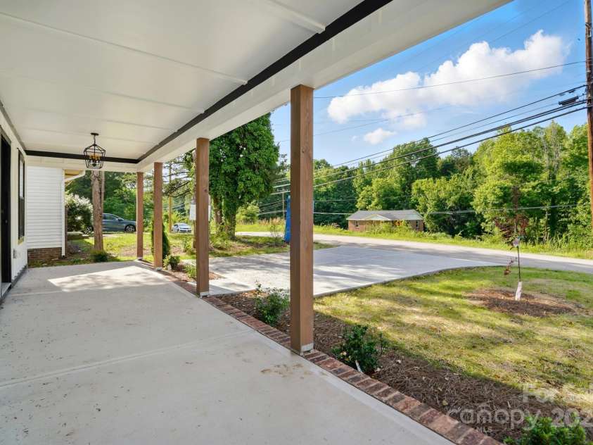 253 Hall Avenue, Concord, NC 28027.  MLS# CAR4260681, YatesRealty ID 17870. 