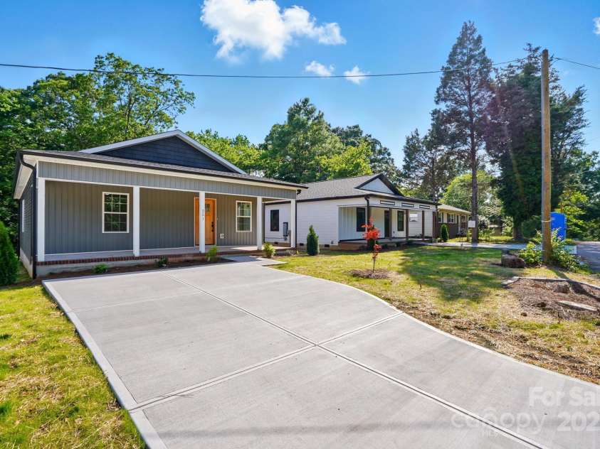 251 Hall Avenue, Concord, NC 28027.  MLS# CAR4260724, YatesRealty ID 17871. 