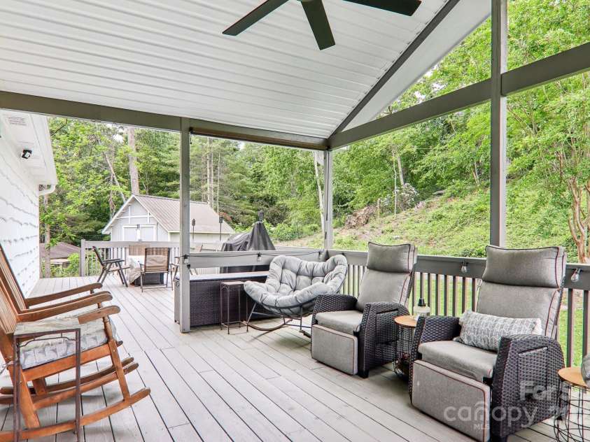 68 Broyles Road, Hendersonville, NC 28791.  MLS# CAR4263952, YatesRealty ID 17872. 