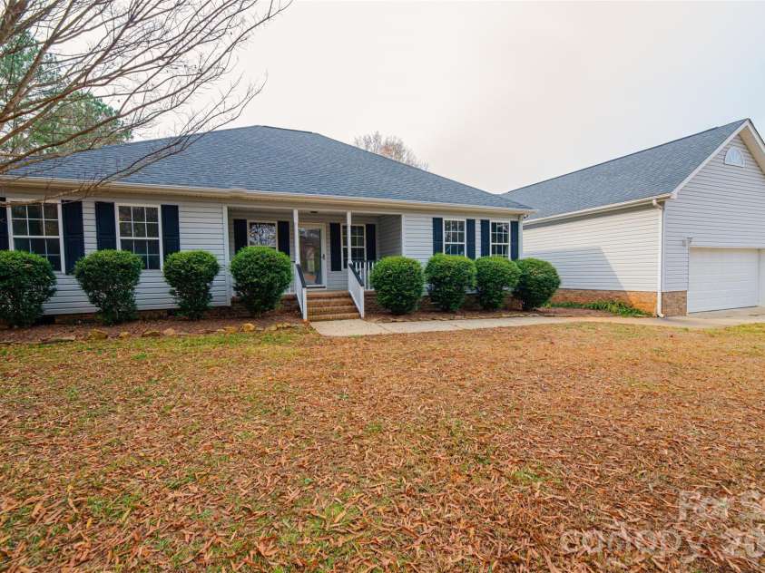 2999 Eastview Road, Rock Hill, SC 29732.  MLS# CAR4318655, YatesRealty ID 17874. 
