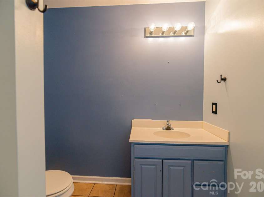 2999 Eastview Road, Rock Hill, SC 29732.  MLS# CAR4318655, YatesRealty ID 17874. 