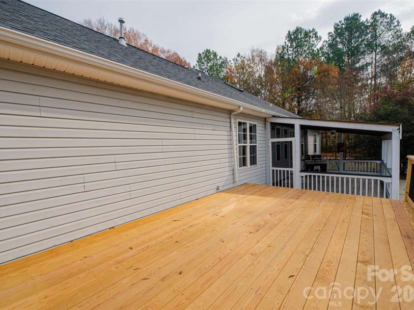 2999 Eastview Road, Rock Hill, SC 29732.  MLS# CAR4318655, YatesRealty ID 17874. 
