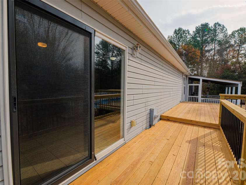 2999 Eastview Road, Rock Hill, SC 29732.  MLS# CAR4318655, YatesRealty ID 17874. 