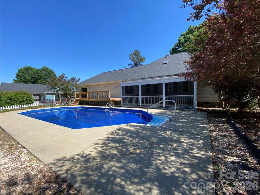 2999 Eastview Road, Rock Hill, SC 29732.  MLS# CAR4318655, YatesRealty ID 17874. 