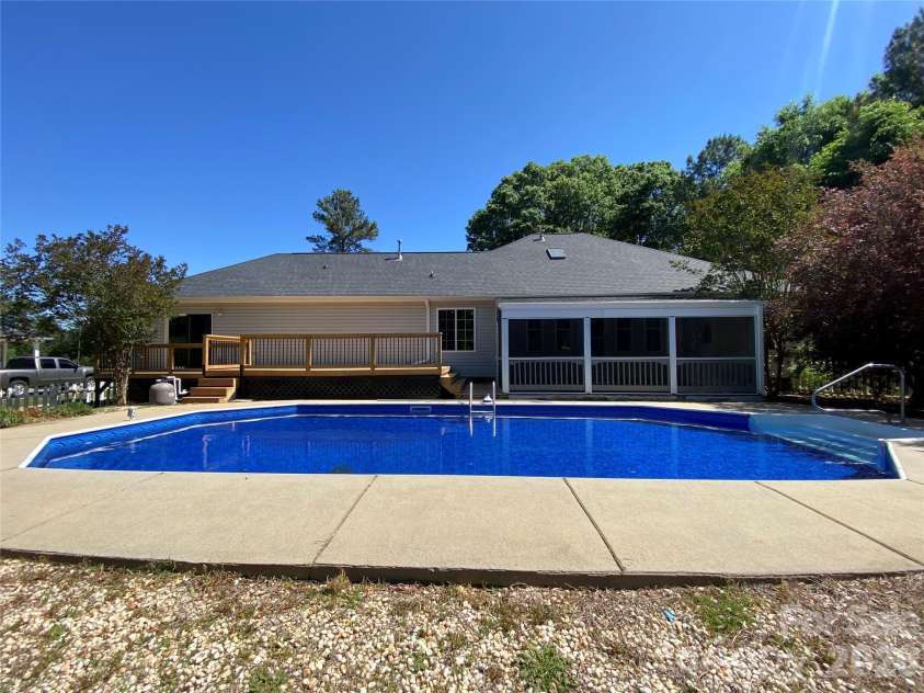 2999 Eastview Road, Rock Hill, SC 29732.  MLS# CAR4318655, YatesRealty ID 17874. 
